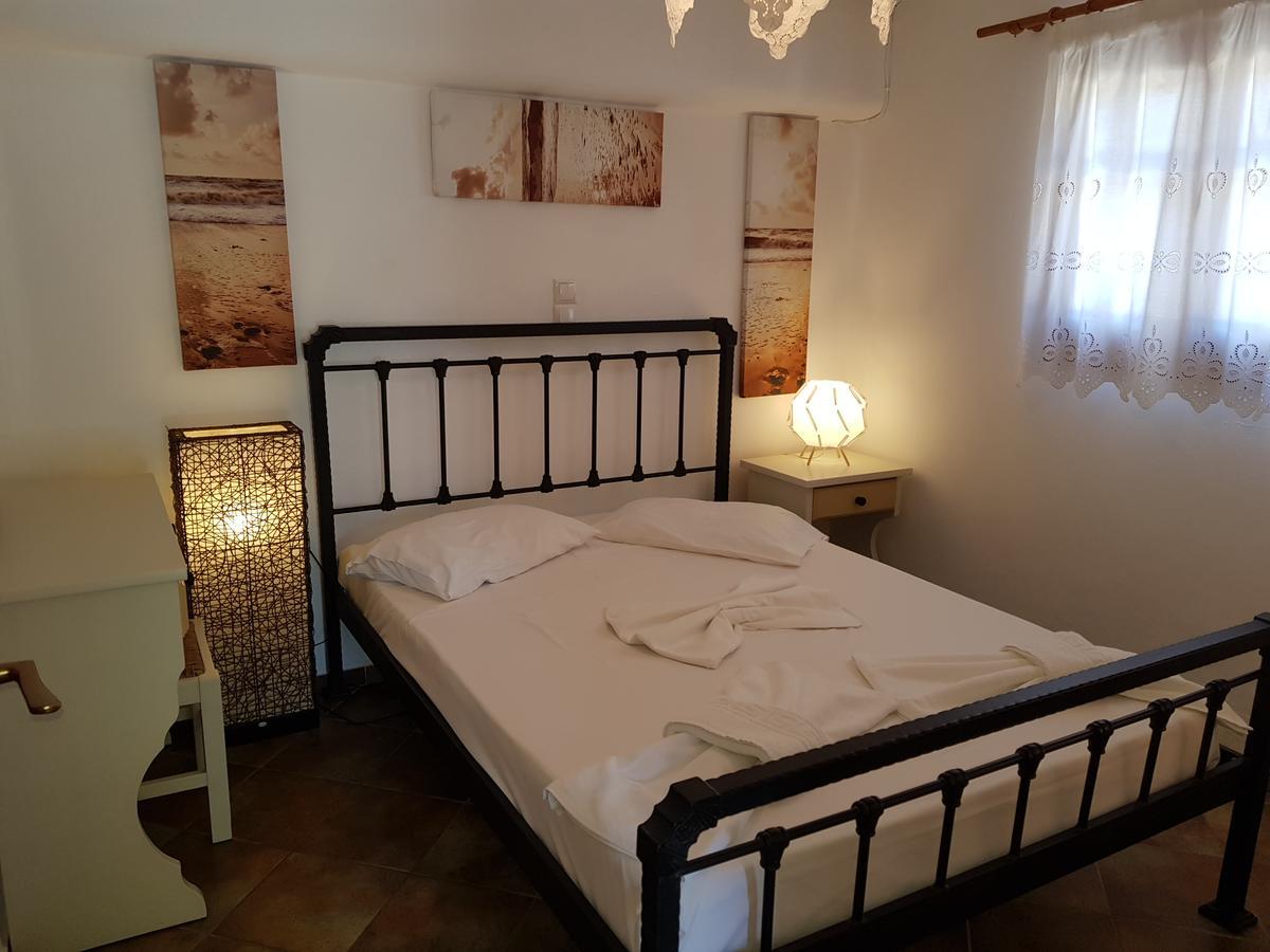 Appartamento Ragoussis House Logaras Esterno foto