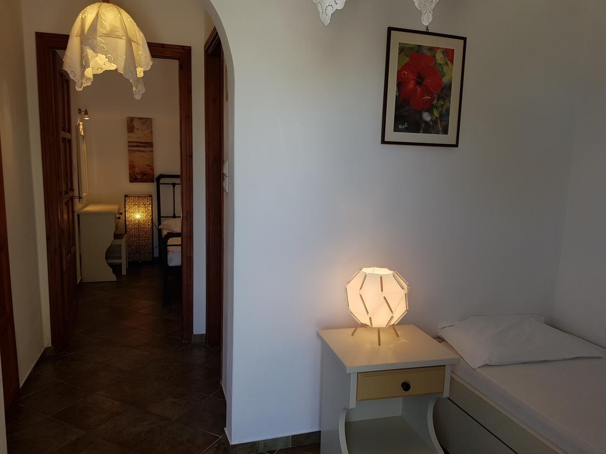 Appartamento Ragoussis House Logaras Esterno foto