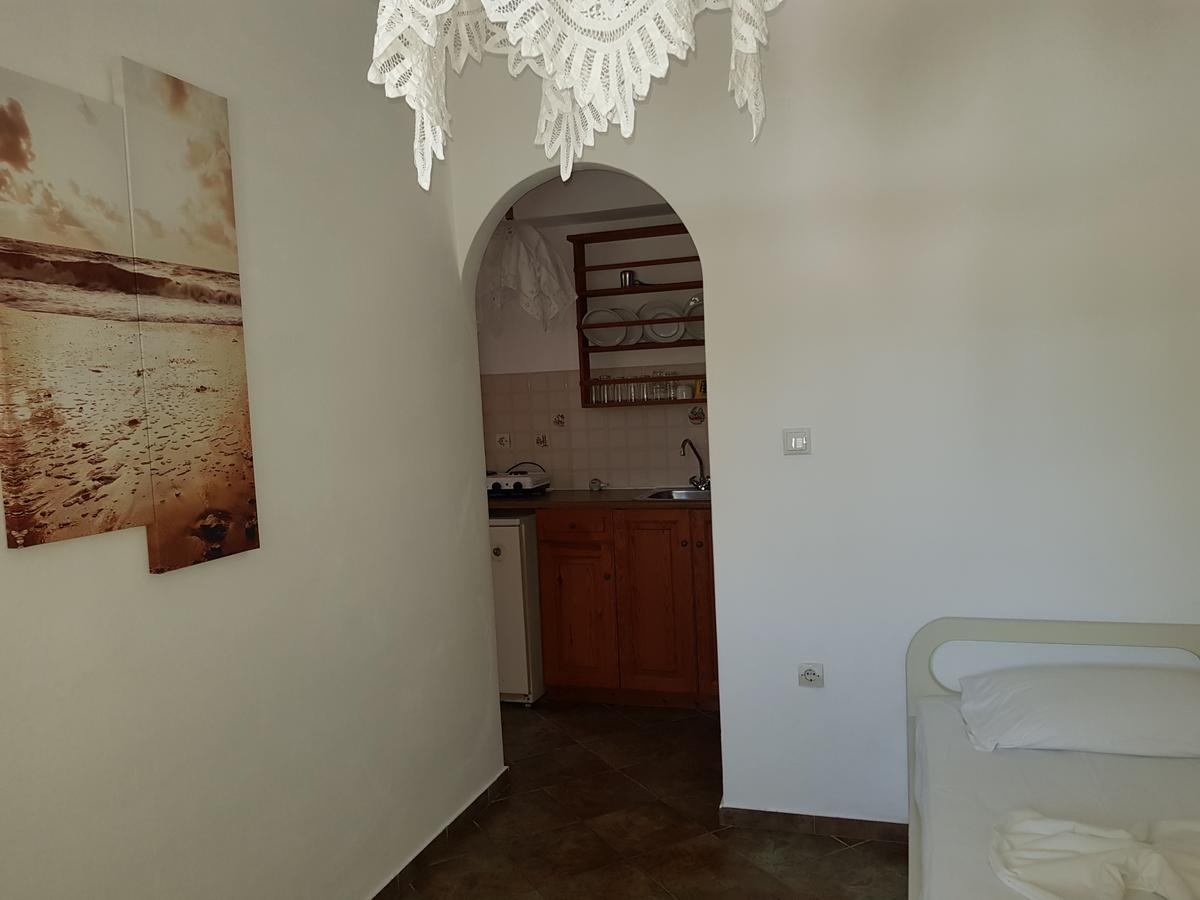 Appartamento Ragoussis House Logaras Esterno foto